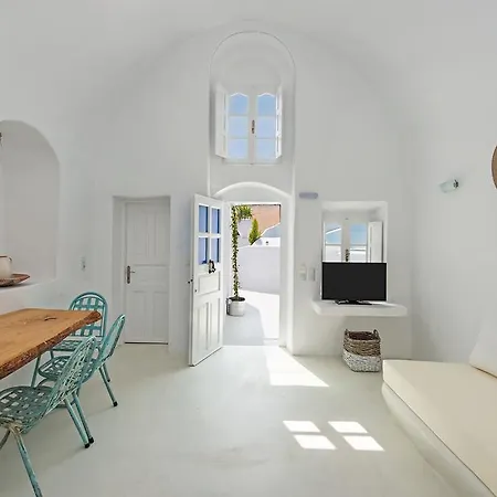 Eborio Cycladic Traditional Villa Emporio (Santorini)