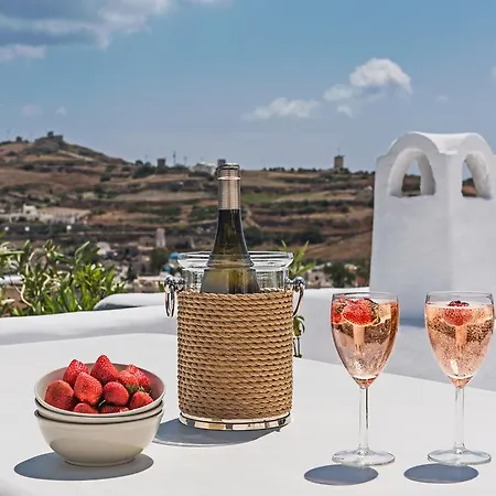 Eborio Cycladic Traditional * Emporio (Santorini)